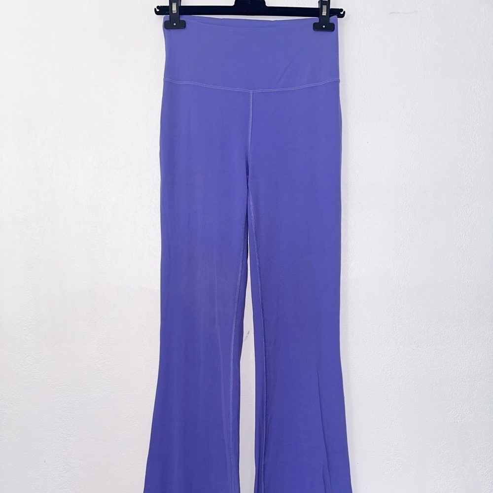 Lululemon groove flare lavender Charged
Indigo